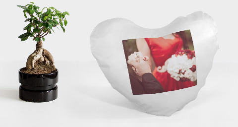 Herzkissen mit Foto als Geschenk für die Hochzeit gestalten